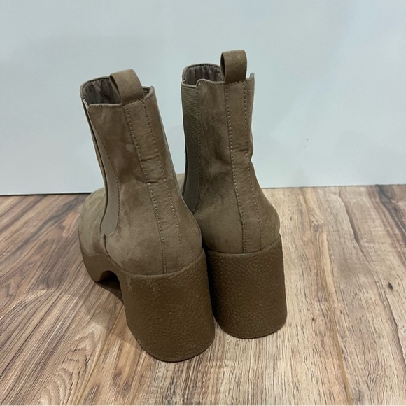 Steve Madden Nude Suede Platform Y2K Chunky Block Heel Boots - Picture 10 of 11